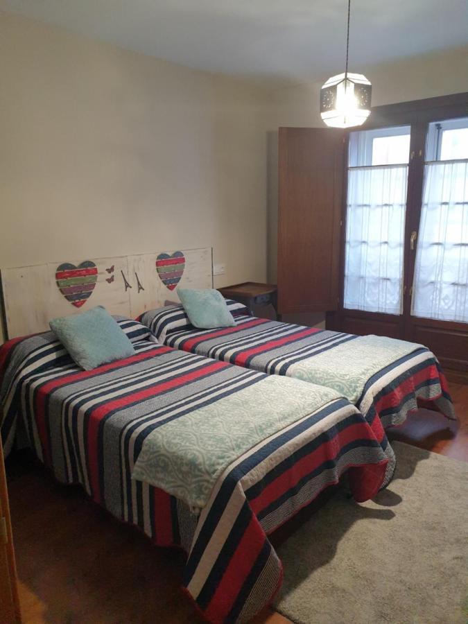 Apartamento Cine Colon Ribadeo Exterior foto