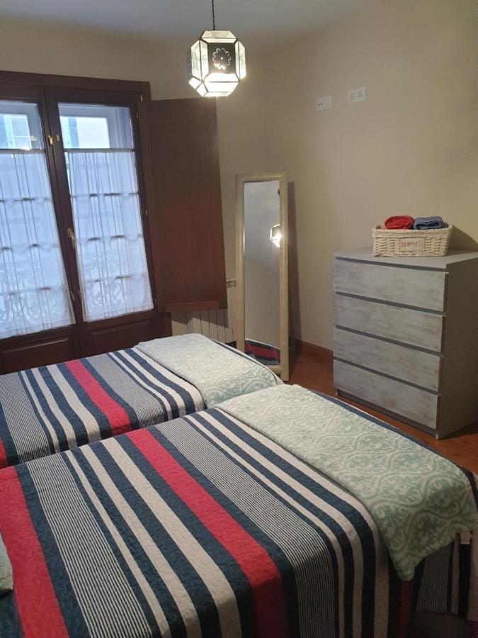 Apartamento Cine Colon Ribadeo Exterior foto