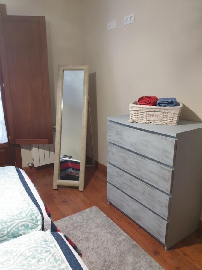 Apartamento Cine Colon Ribadeo Exterior foto