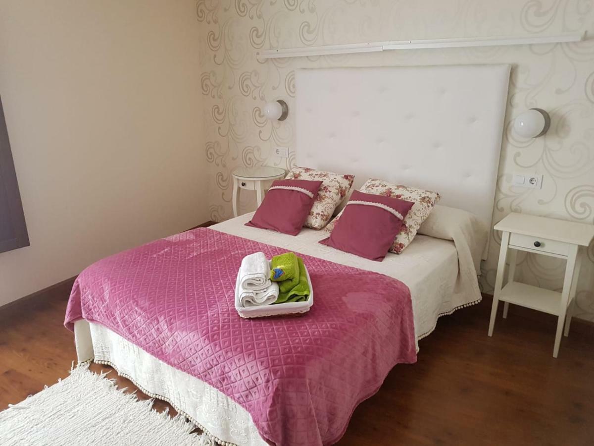Apartamento Cine Colon Ribadeo Exterior foto