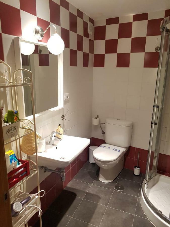Apartamento Cine Colon Ribadeo Exterior foto