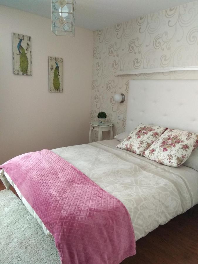 Apartamento Cine Colon Ribadeo Exterior foto