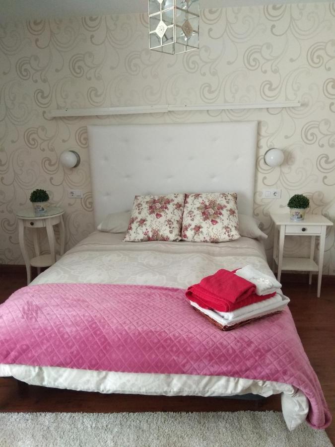 Apartamento Cine Colon Ribadeo Exterior foto