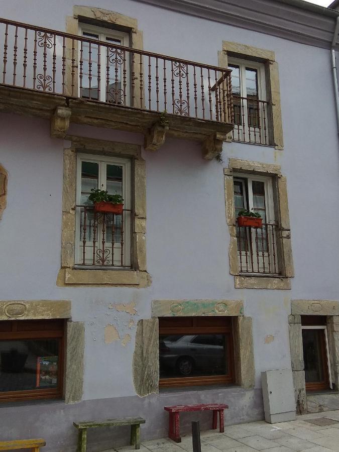 Apartamento Cine Colon Ribadeo Exterior foto