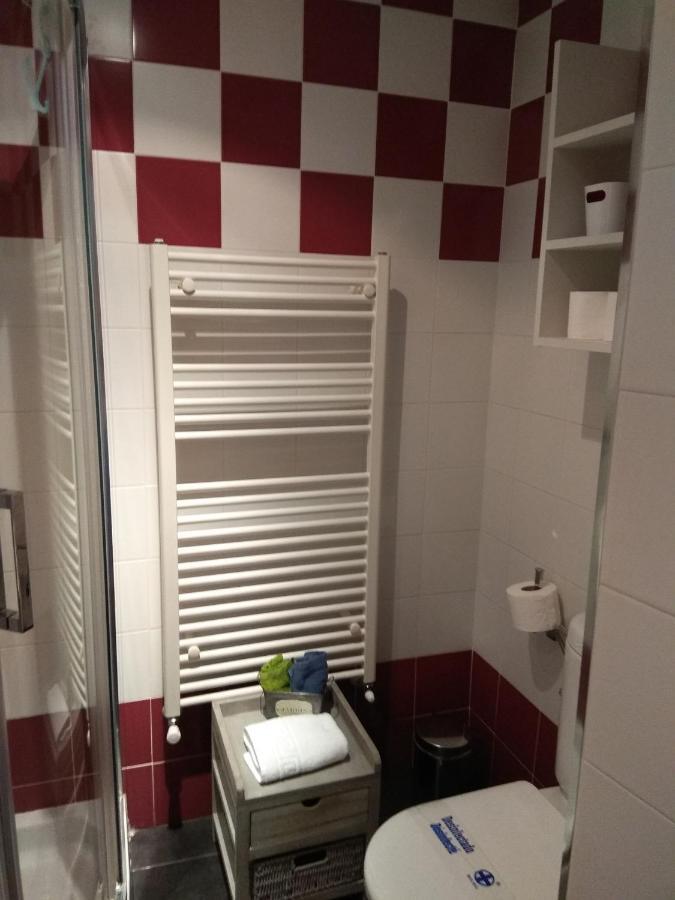 Apartamento Cine Colon Ribadeo Exterior foto